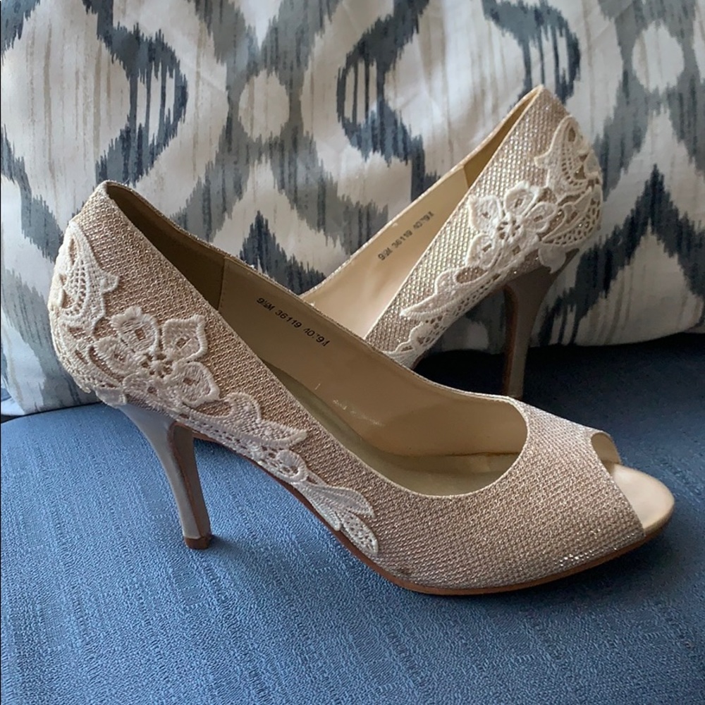 Lacey Champaign pumps size 9.5